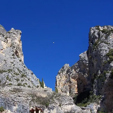 Meuble Des Deux Soeurs Διαμέρισμα